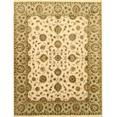Tapis traditionnel en soie noué à la main à motif de fleurs de soie de style oriental, beige, luxueux et élégant pour ajouter un charme intemporel à votre décor de salon, de chambre à coucher, de bureau ou de maison