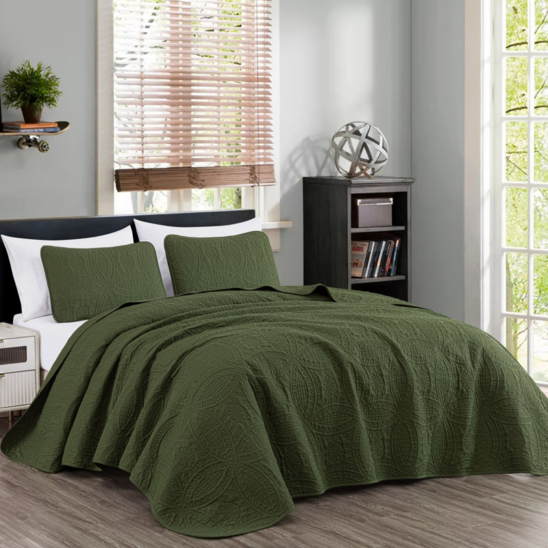 Cypress Green Reversible Queen Microfiber Bedspread Set