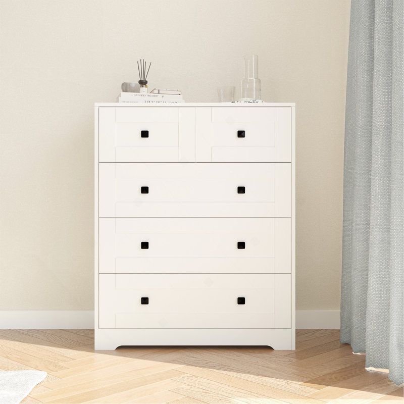 Commode à 5 tiroirs de couleur blanche