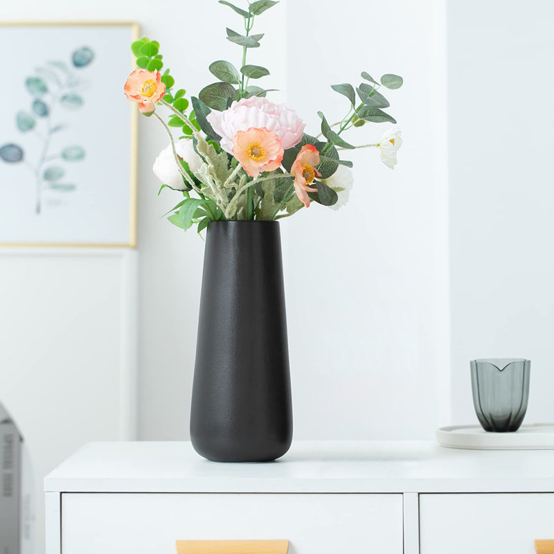 Ceramic / Porcelain Table Vase, Black
