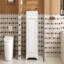 Meuble-lavabo en chêne durable avec lavabo à poser en résine, parfait pour les salles de bain modernes et fonctionnelles-118401240