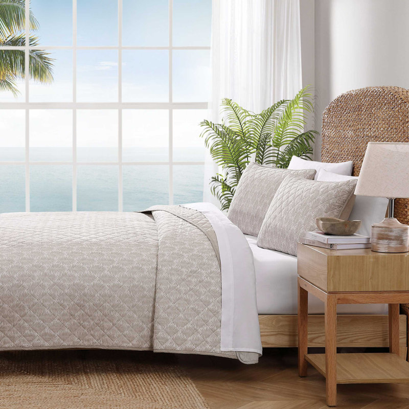 Fronds Quilt, King Quilt + 2 King Shams, Beige
