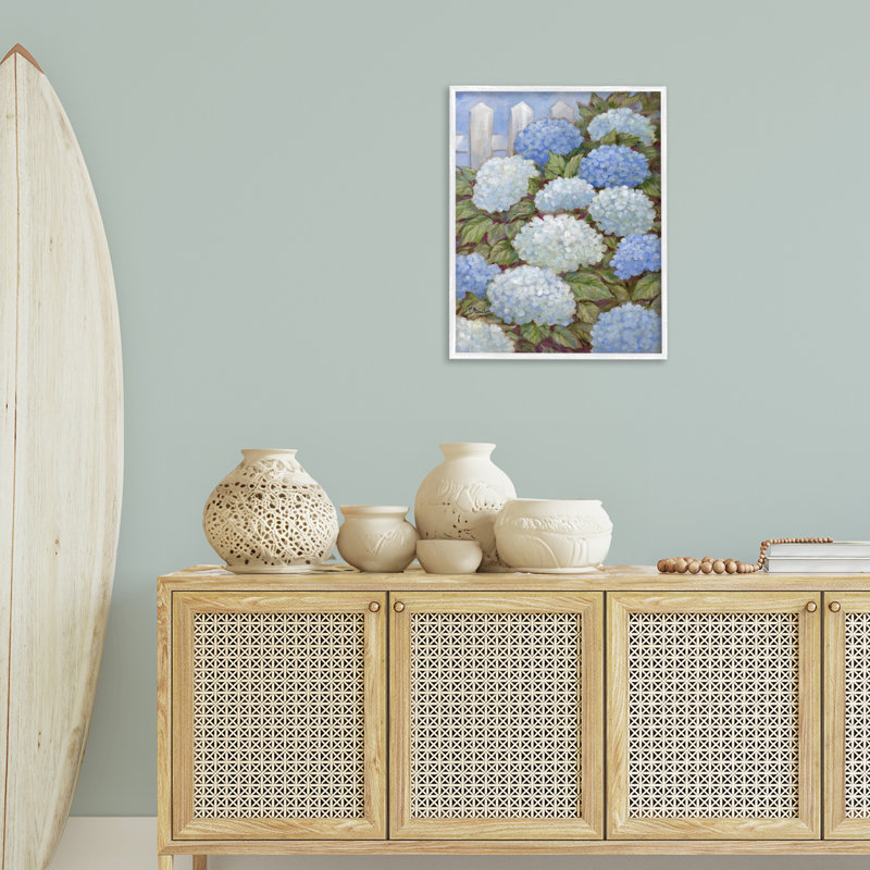  «Blue» and Blue Hydrangea Giclee Art par Paul Brent, H 30 po x l 24 po, Giclée encadrée blanc bord de mer