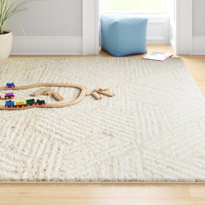 Rehoboth Geometric Machine Woven Polyester Area Rug in Beige/Cream