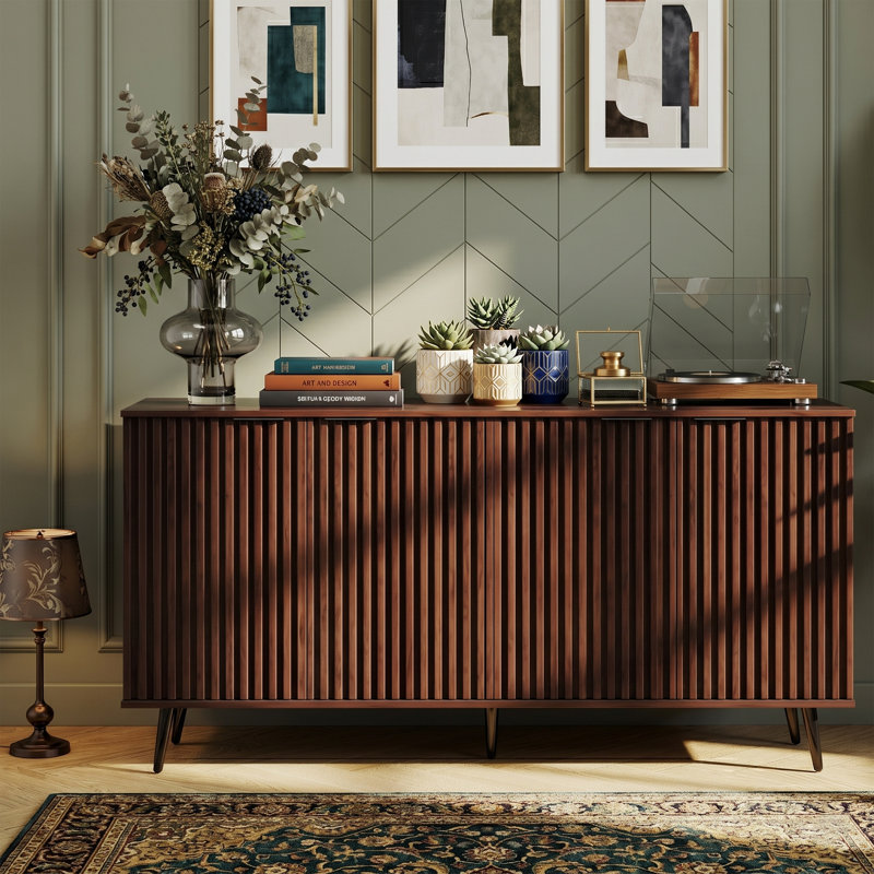 Buffet 60 "en noyer cannelé avec prise de courant, 4 portes et crédence, Walnut