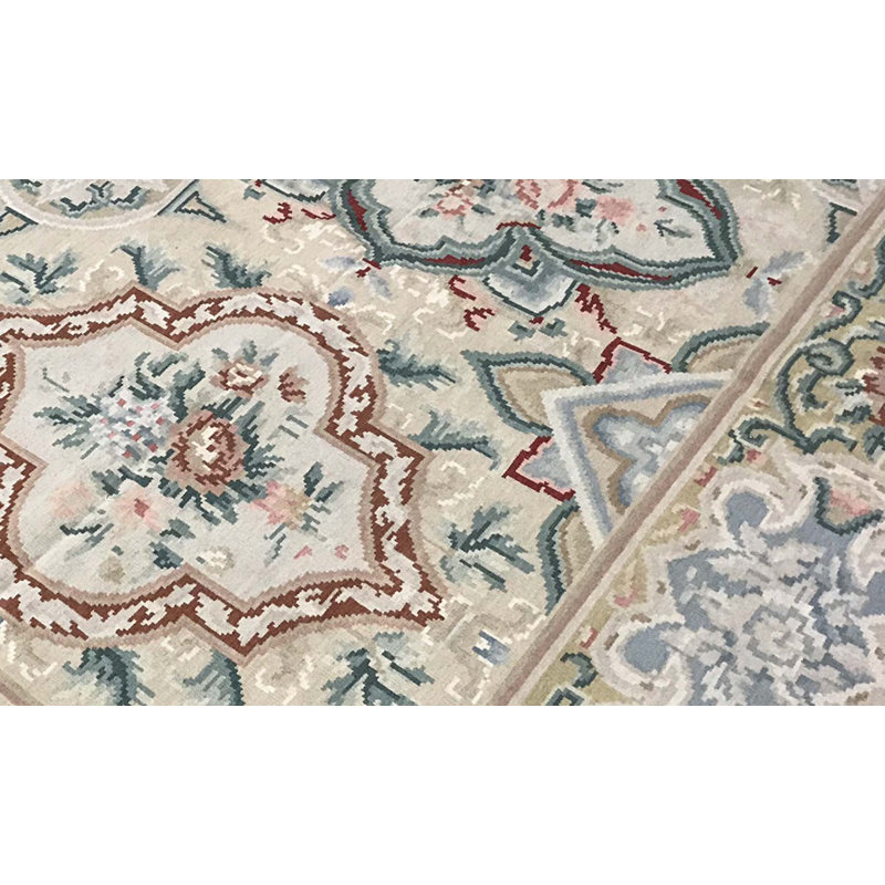 Tapis beige et multicolore de haute qualité noué à la main