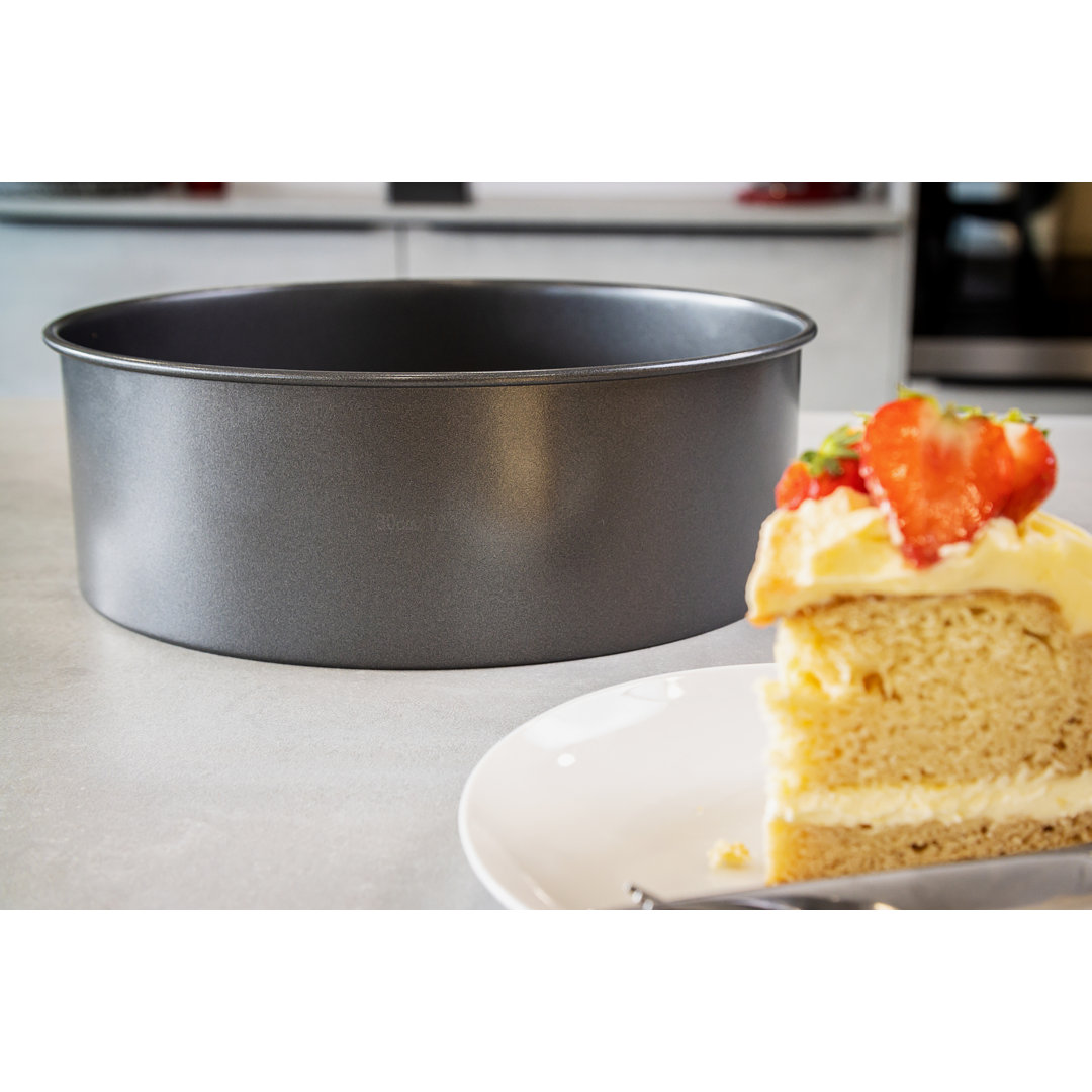 MasterClass Non-Stick Loose Base Deep Cake Pan