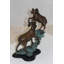 Statue en bronze à deux béliers sur un rocher Denzel - Taille: L 15 po x l 8 po x H 16 po.