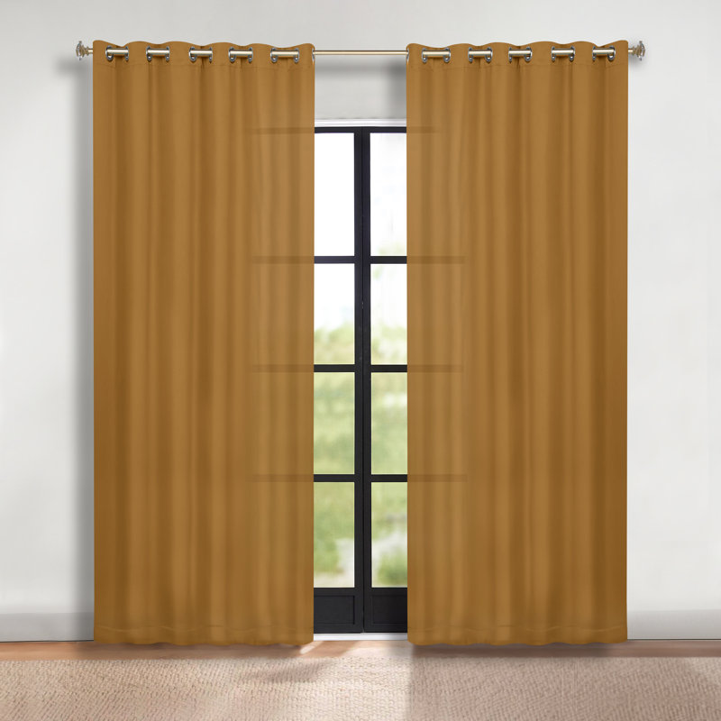 Paire de rideaux obscurcissant avec œillets Millendon, L 70 po x L 84 po, Brun caramel