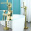 Robinet de baignoire autoportant monocommande à fixation au sol avec douche à main-64858244