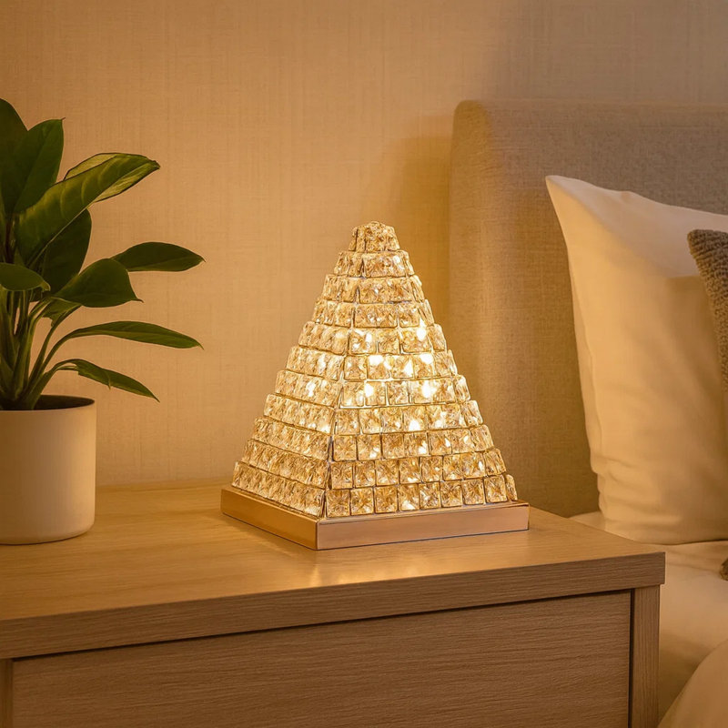 Lampe de table 14 pouces, structure en forme de pyramide de cristal, pierre cloutée, argent