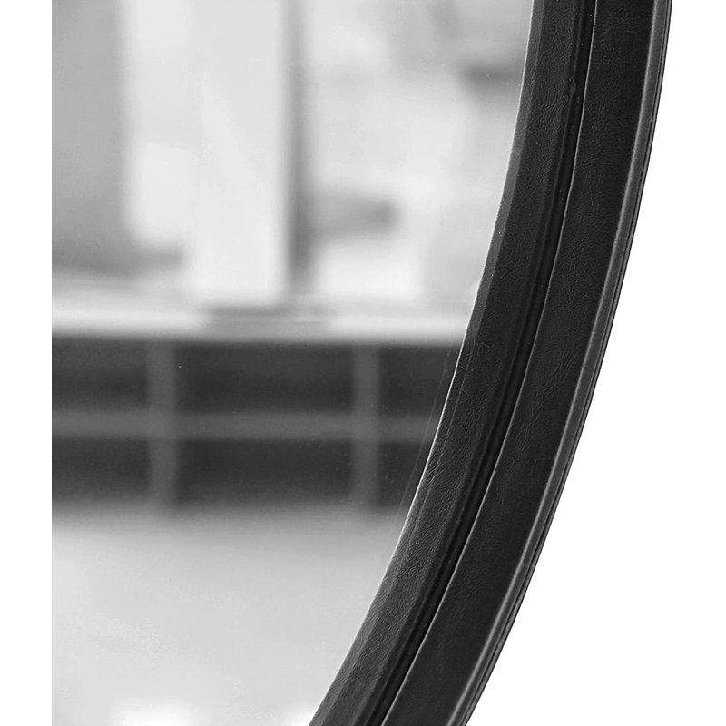 Beniamina Mirror