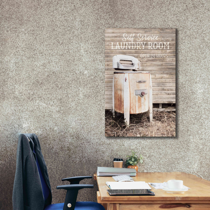 «Laundry Room» par Lori Deiter, art mural sur toile, H 40 po x l 26 po x P 1,5 po