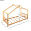 Lit plateforme simple avec aspect naturel. Bois de pin et. Forme de chambre à coucher confortable. Pin. Essentiel pour