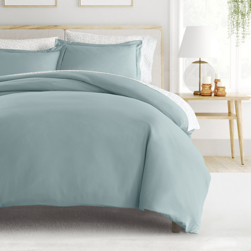 Full/Queen Blue Floral Polyester Bedding Bundle with Duvet Cover and Sheets