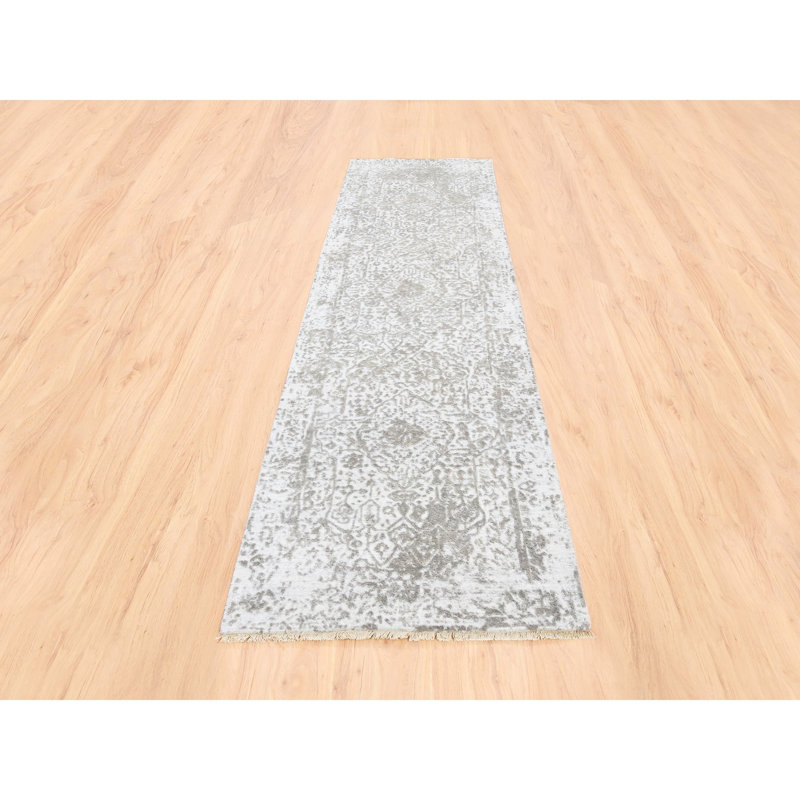 Tapis de couloir gris en laine noué à la main 2 pi 7 po x 10 pi BA753921E9AC4F718BC5CD2ACC5BD9D7