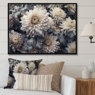 «Cream Grey Chrysanthemums Field» sur impression sur toile