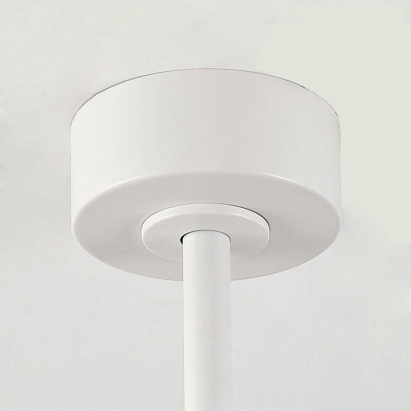 Le ventilateur de plafond blanc moderne le plus vendu de 52 pouces avec lumière, comprend 3 pales en plastique ABS, une télécommande, un moteur à courant continu réversible et un éclairage à DEL à intensité variable.