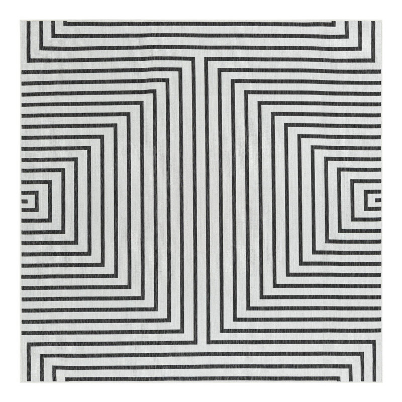 Geometric Indoor / Outdoor Rug, Square 7'10"