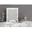 Ensemble de meuble-lavabo classique avec tabouret et tiroirs de couleur blanche