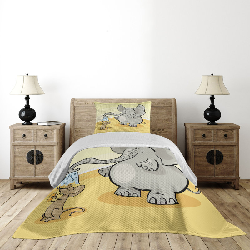 Kids Queen White Quilted Elephant Bedspread Set