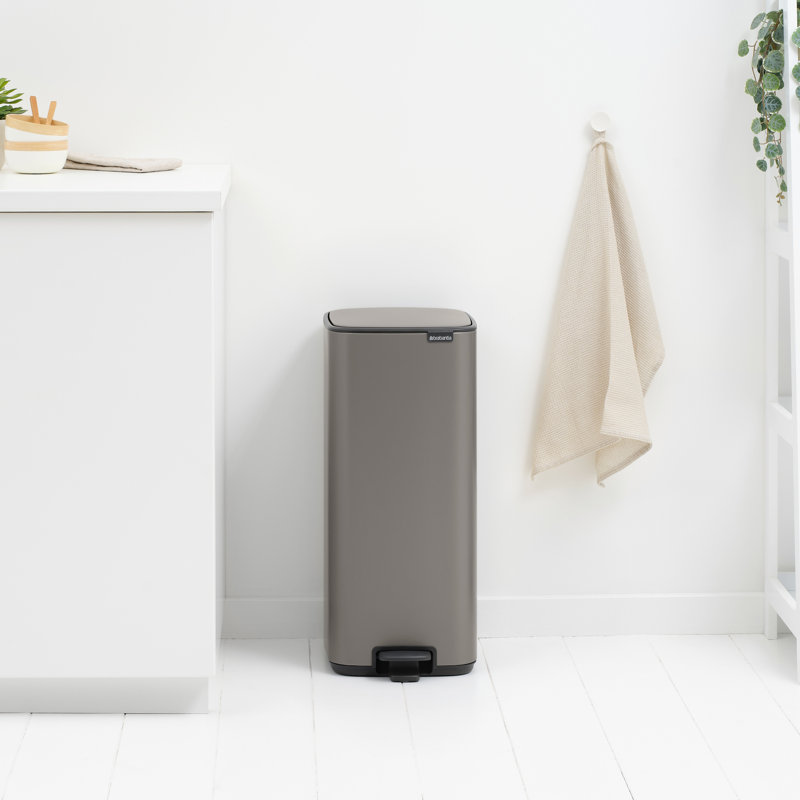 Brabantia 30 Litre Bo Pedal Bin, Platinum