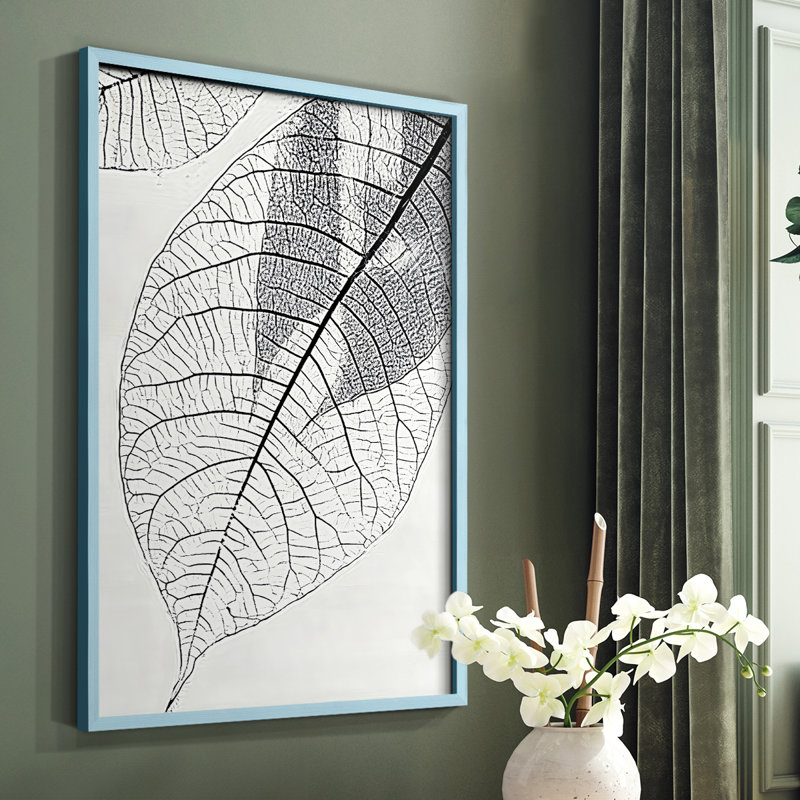 Floral II, reproduction encadrée prête à être accrochée, H 10 po x l 8 po, Bleu
