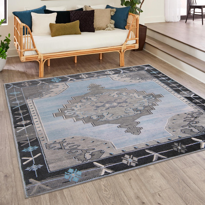 Tapis traditionnel de couleur gris-bleu, Carré 7 pi 6 po