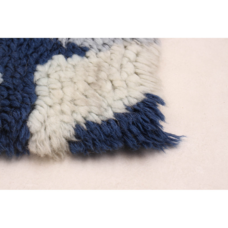 Tapis unique crème / bleu marine Akihito 6 pi x 8 pi 10 po