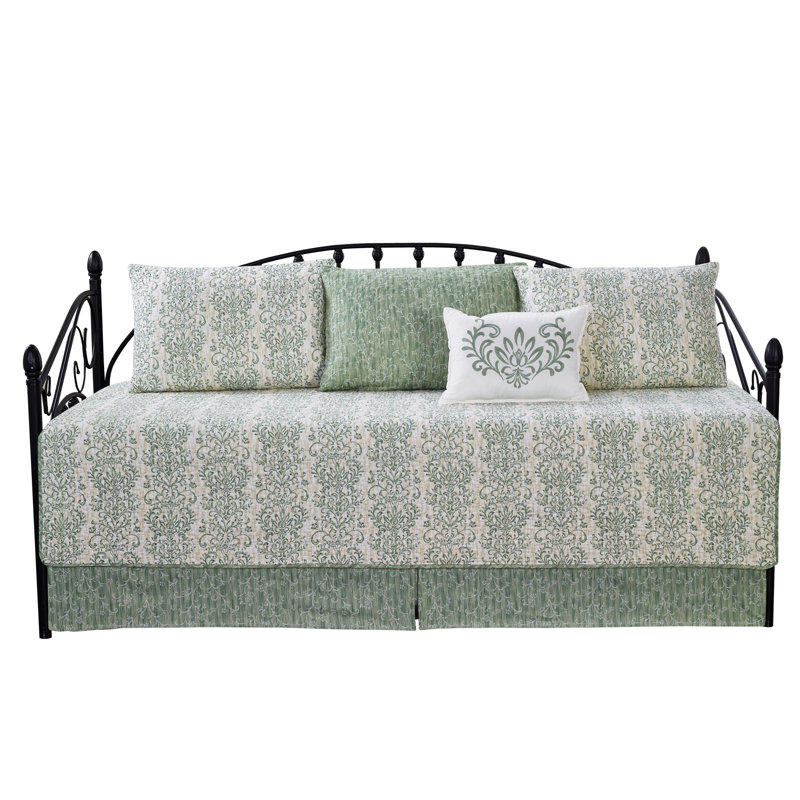 Nika Polyester Damask Quilt
