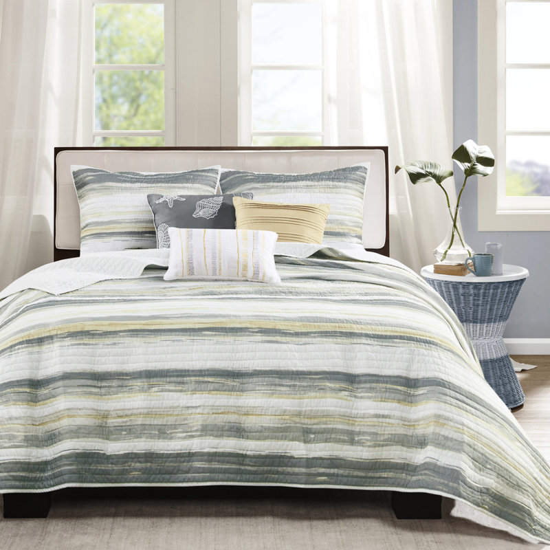 Courtepointe 6 pièces avec coussins décoratifs en jaune, très grand / très grand. Motif aquarelle tranquille pour une chambre à coucher paisible. Tissu en microfibre jaune très grand. Serene Design Relaxing Comfortable And