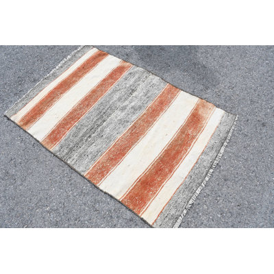 Petit kilim vintage turc Oushak en orange vif pour les espaces extérieurs et d'entrée