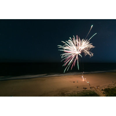 «Beach Fireworks» par Mycola - Photographie sur toile tendue