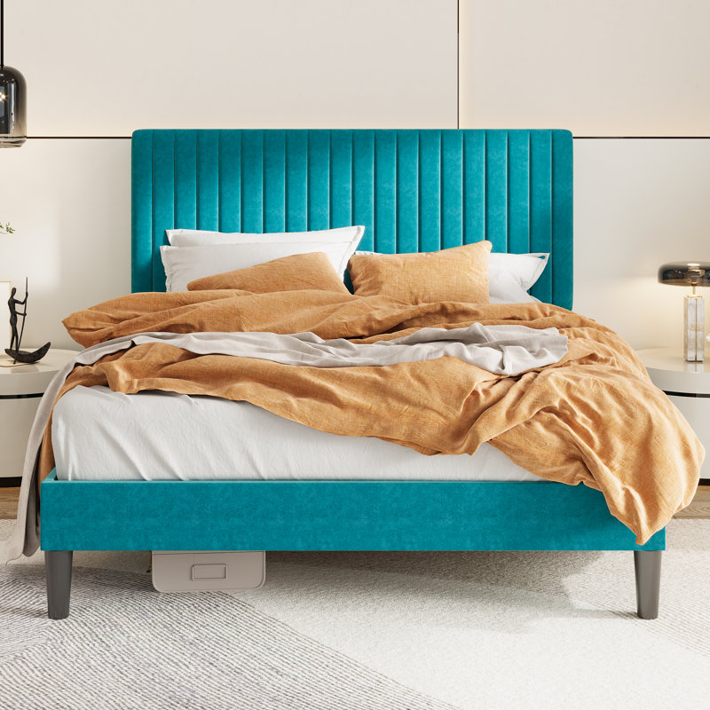 Lit plateforme tapissier en velours avec tête de lit capitonnée verticale ajustable, Sarcelle, Grand
