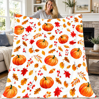 Couverture d'automne en flanelle douce et légère, motif citrouille et feuilles d'érable, idéale pour canapé, lit, salon, bureau, voyage et décoration intérieure toutes saisons. Lavable à la machine. Cadeau parfait pour les fêtes.