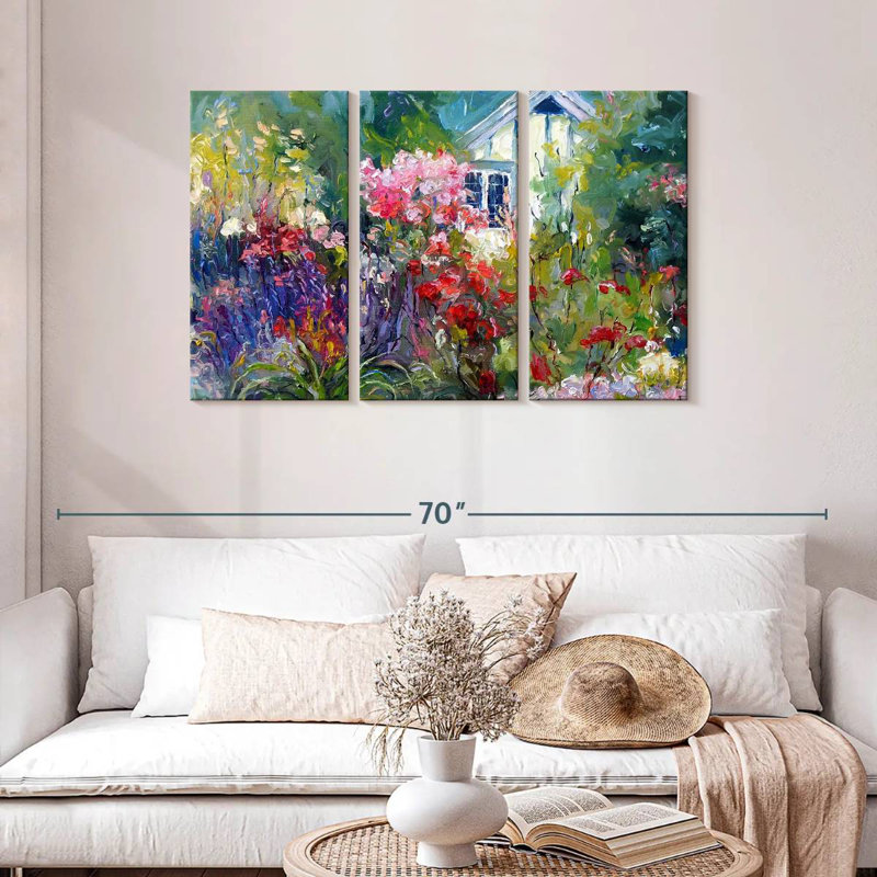 Avery Cottage, 28" H x 45" W