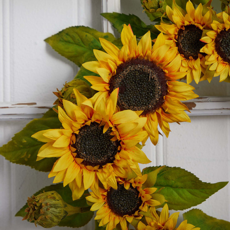Faux Sunflower Plastic 22'' Wreath