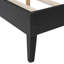 Élégante base de lit en bois massif noir avec 2 tables de chevet et lampes, fusionnant pour un look de chambre à coucher noir élégant. Fabrication, tendance