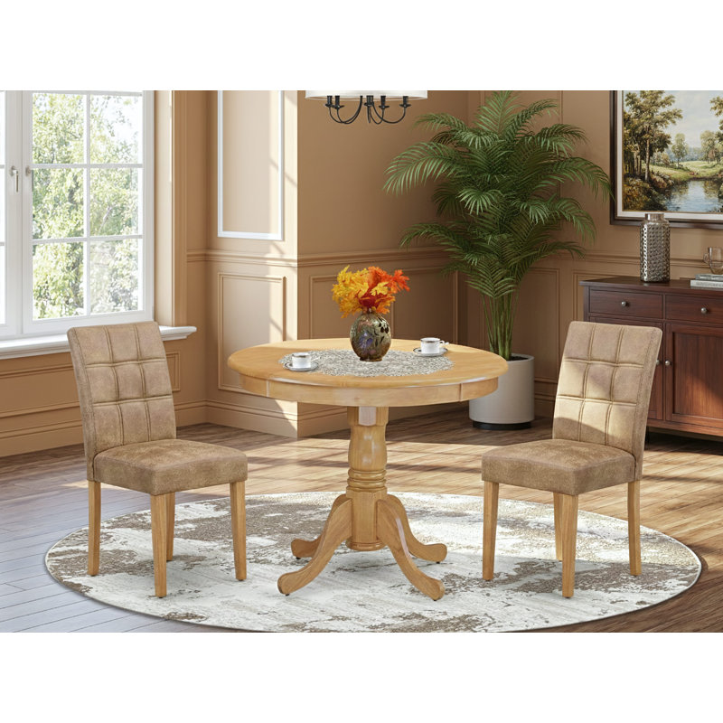 L'ensemble de salle à manger moderne 3 pièces se compose d'une table de salle à manger et de 2 chaises rembourrées en tissu de polyester texturé brun, en chêne