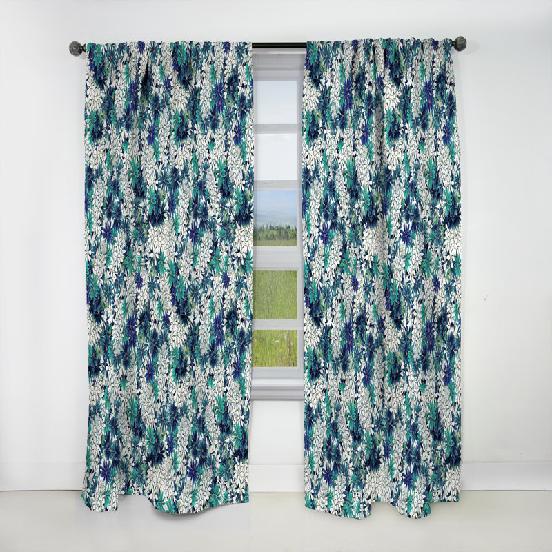 Panneau de rideau simple occultant floral turquoise et blanc Ocean Of Flowers, L 52 po x L 95 po