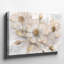 Toile, composition délicate composée de fleurs translucides douces dans une teinte beige crème, chaque pétale présentant des dégradés subtils-5837682