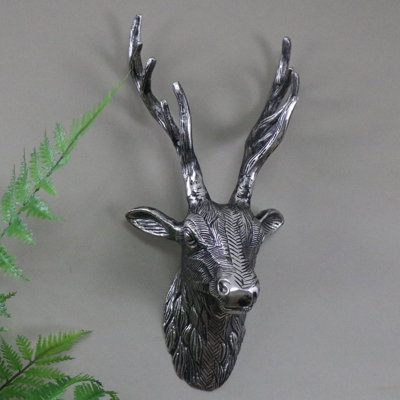 Wall Decor on Metal
