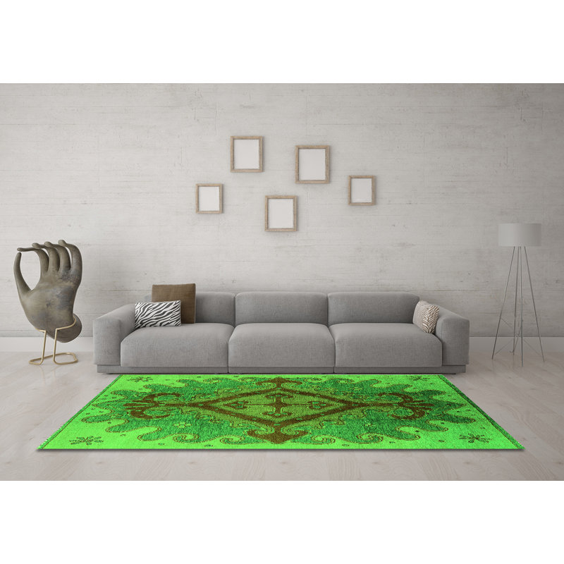 Harender Washable Oriental Indoor Rug, Square 5'