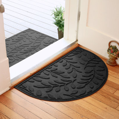 Paillasson intérieur semi-circulaire 24 po x 39 po WaterHog Brittney Leaf