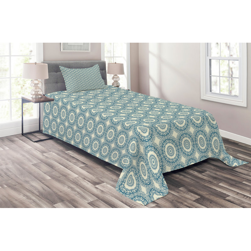 Morrocan Eclectic Polyester Geometric Shapes Coverlet, Twin Bedspread + 1 Sham