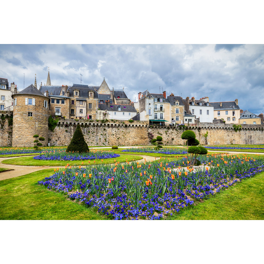 Eine mittelalterliche Stadt in der Bretagne - Drucken