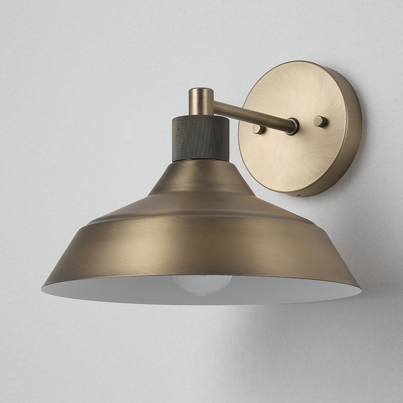 Espute Wall Light, Matte Brass