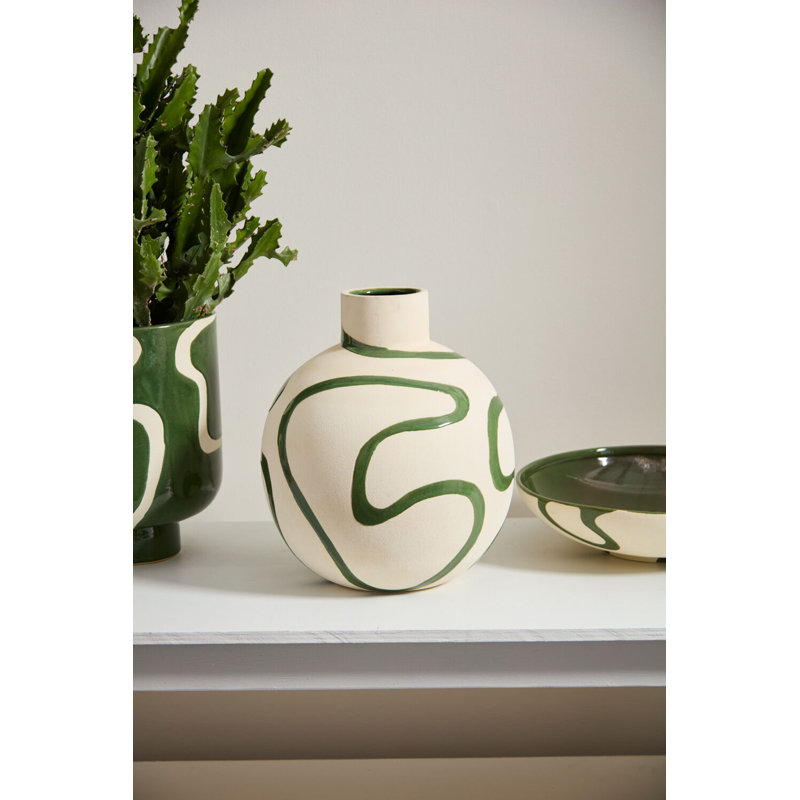 Curvature Vase 15"x 17.5"
