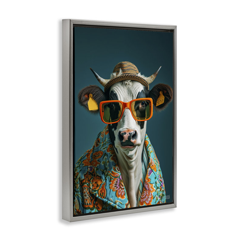 «Cool Trendy Cow», toile flottante encadrée par Roozbeh Bahramali, H 25 po x l 17 po, Cadre flottant gris lustré