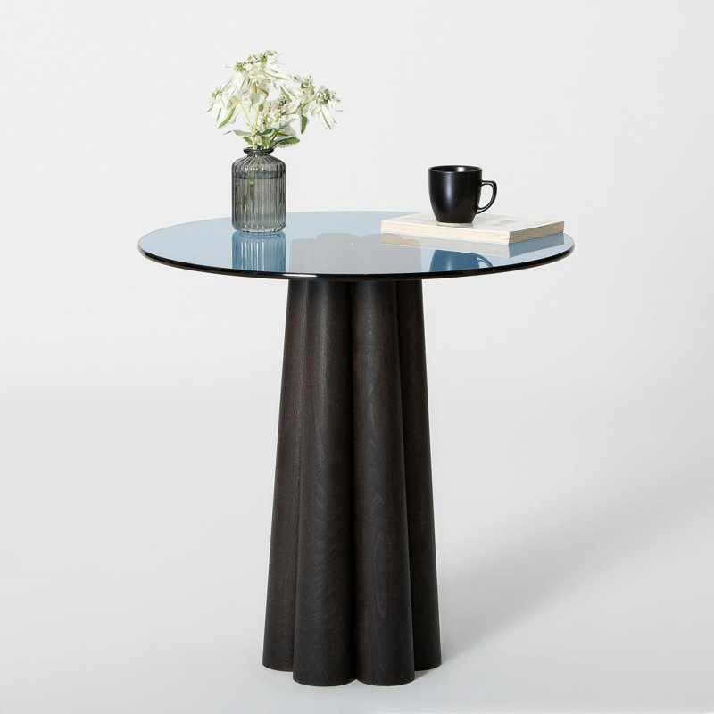 Table basse moderne, plateau 100% verre trempé, structure en hêtre, 19,7 po x 19,7 po x 19,7 po | Conception élégante noire et bleue, démontée pour une livraison facile | Idéal pour les salons contemporains et les espaces élégants